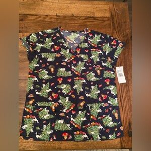 NWT Serene Uniforms Christmas Scrub Top Size Small Cats Christmas Trees Presents